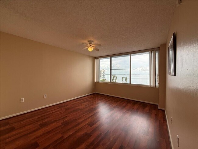 Building Photo - 5155 Isla Key Blvd S