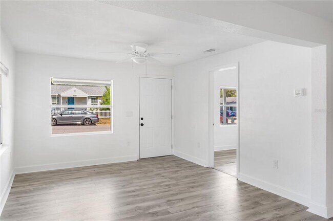 Building Photo - 1159 Engman St