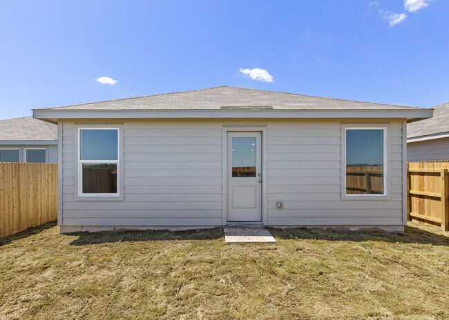 Building Photo - VIEWS VIEWS VIEWS and LOCATION! Rental Bac...