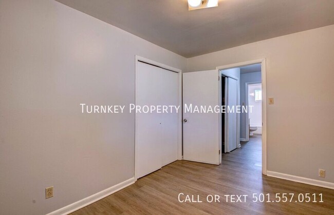 Primary Photo - 4407 Lynn Ln