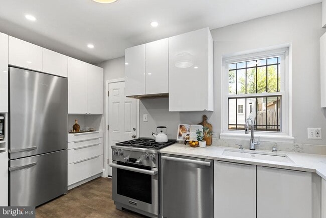Primary Photo - 1816 Rosedale St NE