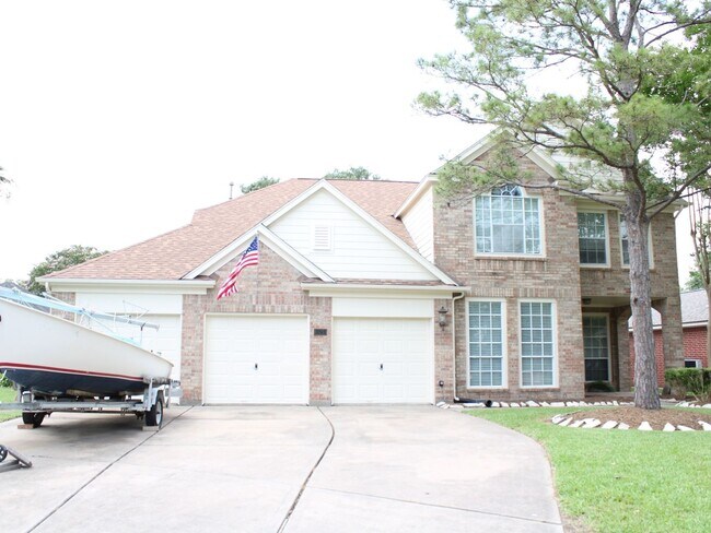 Building Photo - 4 Bedroom, 3 Car Garage Single Family Home in League City