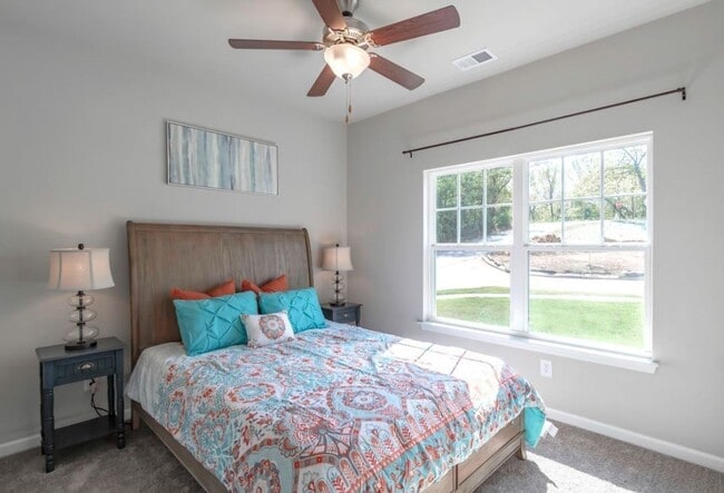 Building Photo - Single-Family Home for Lease below $2,000