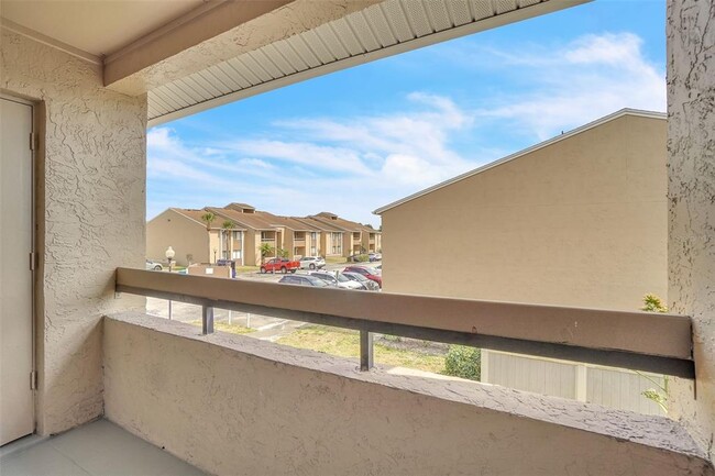 Building Photo - 5235 Vineland Rd