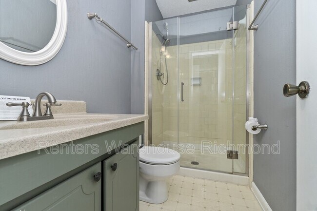 Building Photo - 1825 Ivystone Dr