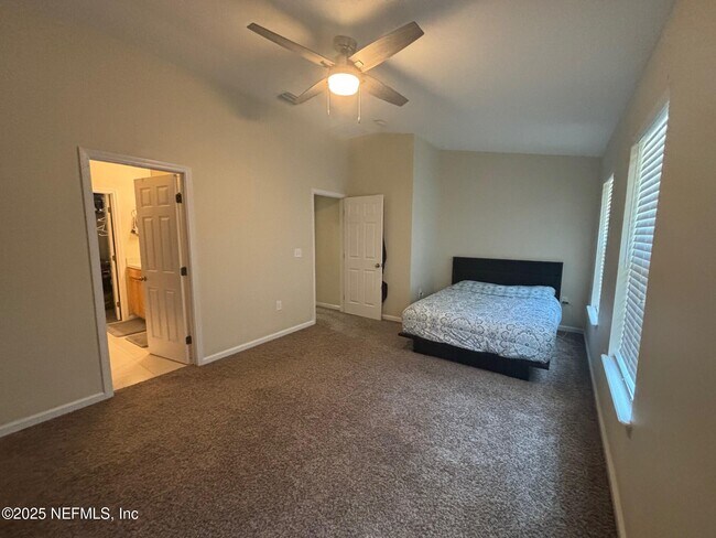 Building Photo - 13339 Solar Dr
