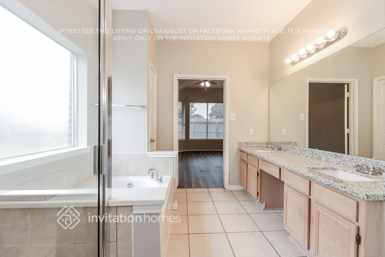 Building Photo - 16811 Valley Palms Dr