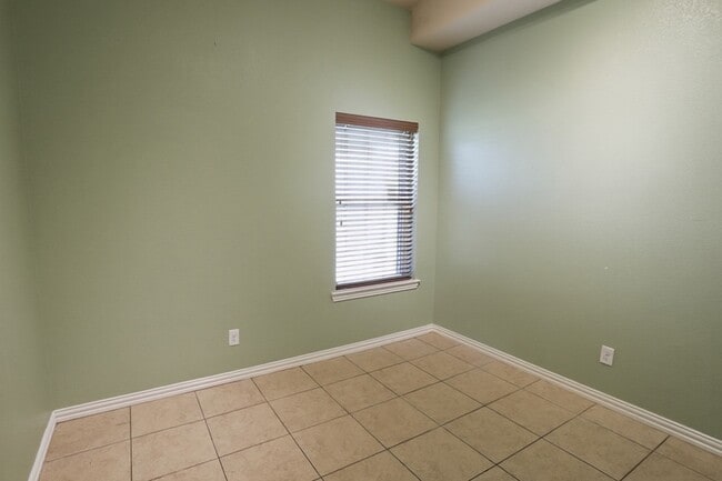 Building Photo - 234 Bayne Rd