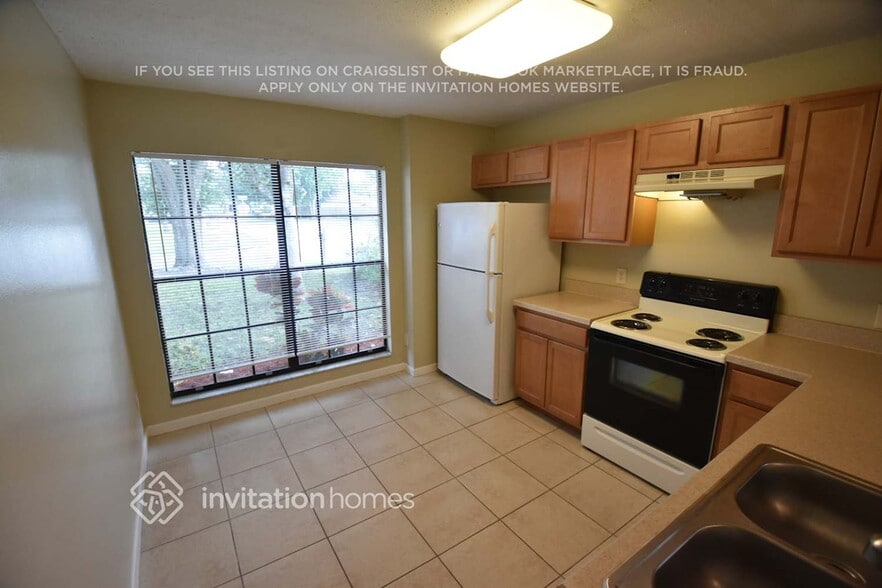 Building Photo - 1070 Gwyn Cir