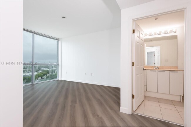 Building Photo - 140 S Dixie Hwy