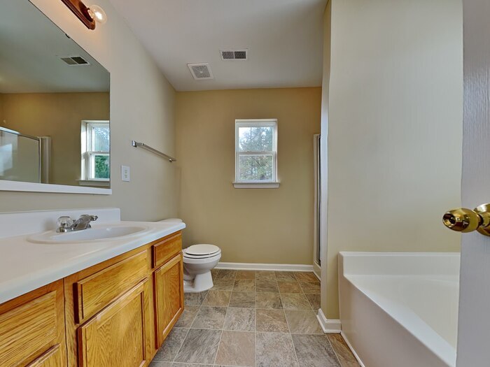 Building Photo - 3849 Wingdale Ct