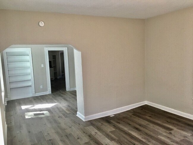 Building Photo - 3-bedroom house - Seaman District!