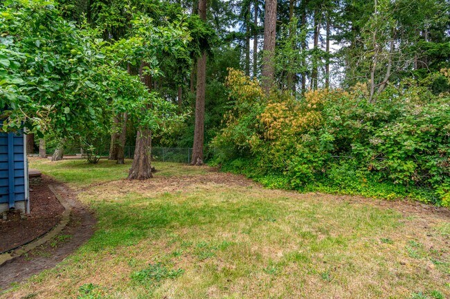 Building Photo - Newly Renovated 3 Bedroom in Oak Harbor