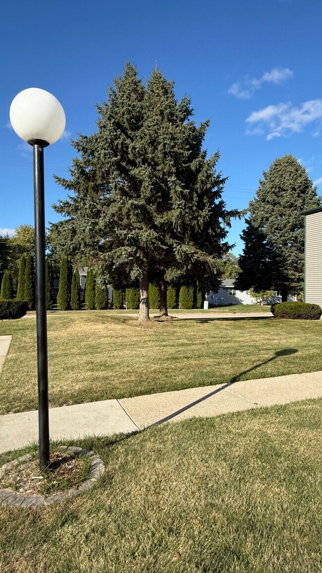 Building Photo - Upper 2 Bedroom Apartment – Heat Included - Available: First Week of June  2026