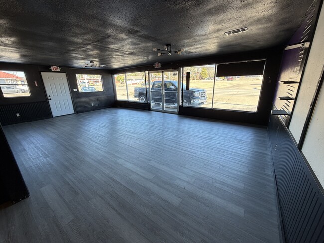 Building Photo - 2105 N Broadway St