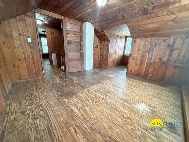 Building Photo - Great 4 Bedroom Home with Water View in Downtown Fort Walton Beach!