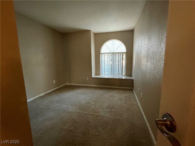 Building Photo - 9325 W Desert Inn Rd