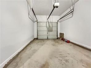 Building Photo - 2909 Ridgeview Dr