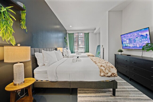 Building Photo - 160 E Berkeley St