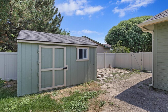 Building Photo - 7646 Cypress Ln