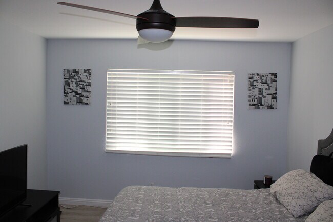 Master Bed - 7736 Allerton Ave