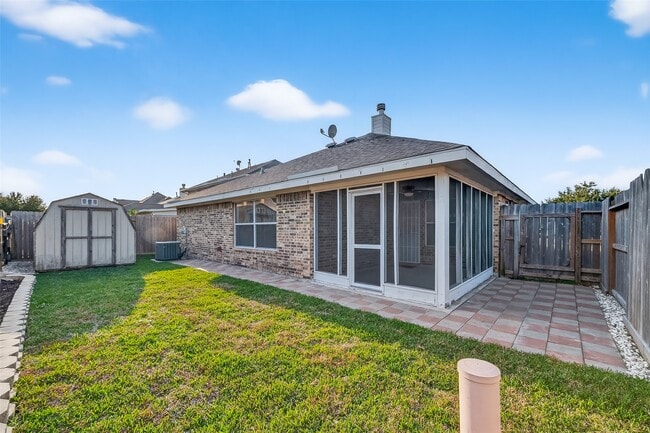 Building Photo - 10422 Acacia Forest tr