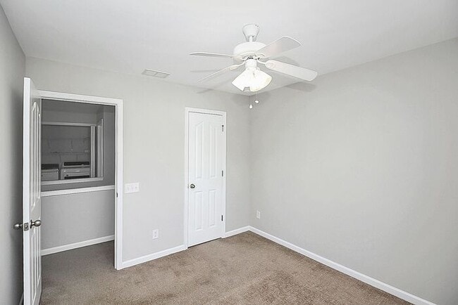 Building Photo - Beautifully Maintained 3BD/2.5BA 2 Story Townhome in Blakeney Preserve!