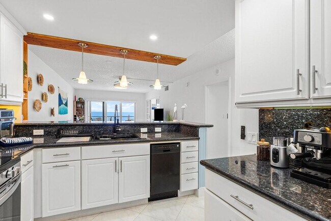 Building Photo - 1500 S Ocean Blvd