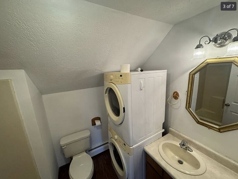 Bath with W/D Hookup - 713 Haverhill Rd