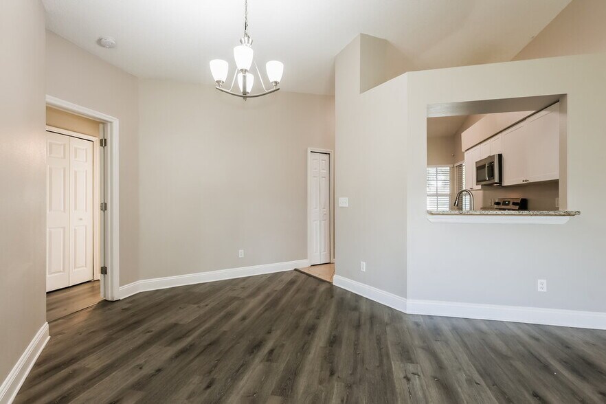Building Photo - 12128 Buffington Ln