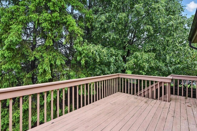 Building Photo - 5 Waterview Ct