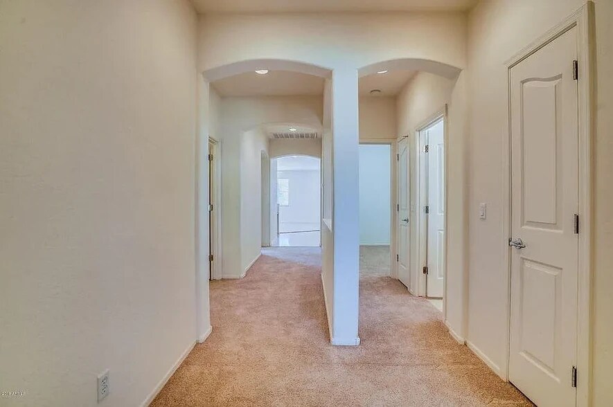Hallway - 3470 E Riopelle Ave