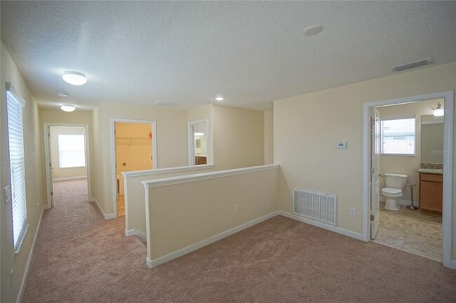 Building Photo - 2822 Lantern Hill Ave
