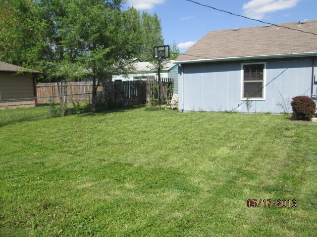 Building Photo - Willow Ln. 2313 - 15