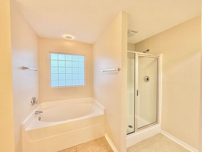 Building Photo - 5659 Tiger Woods Dr