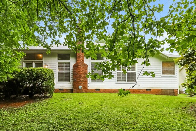 Building Photo - 1506 Newfound Hollow Dr