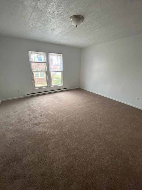 Building Photo - 900 Highland Ave