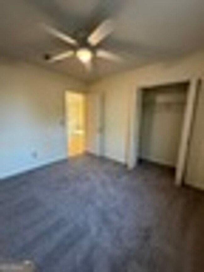 Building Photo - 444 Admiral's Walk Dr