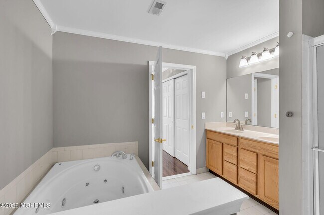Building Photo - 30 Brookfield Dr