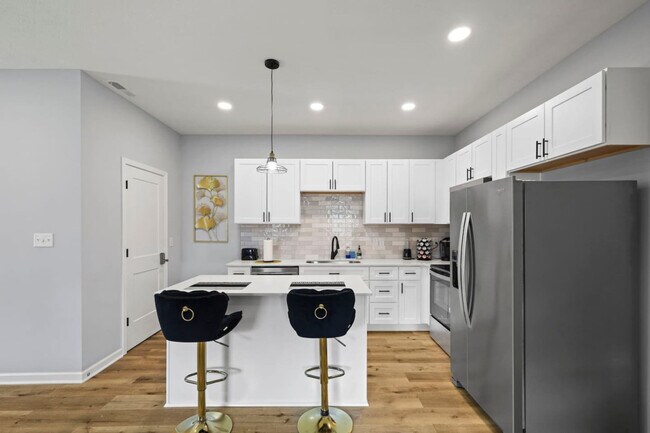 Building Photo - 8355 Fieldfare Way