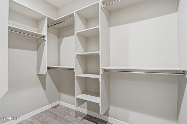 Building Photo - 14900 Tierra Crystal Ave