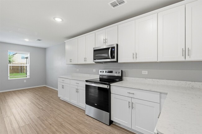 Building Photo - 412 Glenwick Ln
