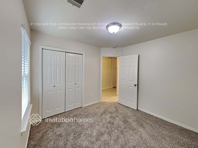 Building Photo - 5907 Deep S Dr