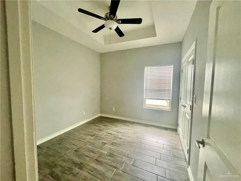 Building Photo - 3918 Las Vistas Ln