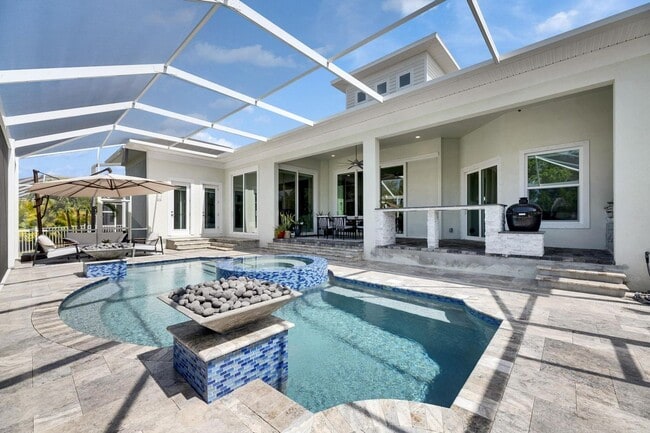 Building Photo - 706 Manns Harbor Dr