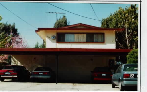 Primary Photo - 24956 Court St
