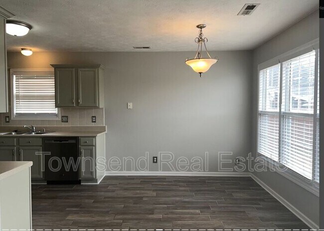 Building Photo - 376 Tennessee Walker Dr