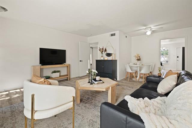 Building Photo - 4100 Ridglea Country Club Dr