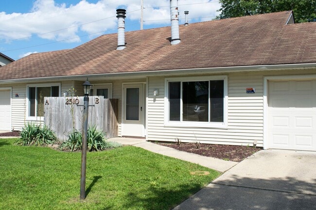 Primary Photo - 2510MY