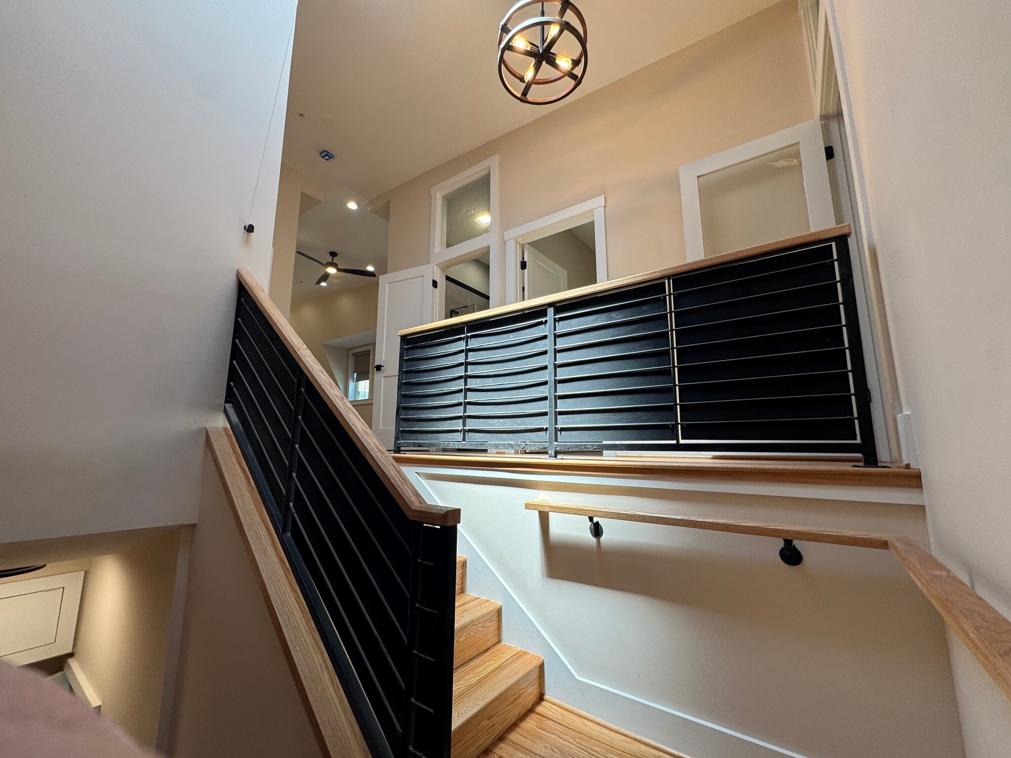 Entry - 2031 Maryland Ave